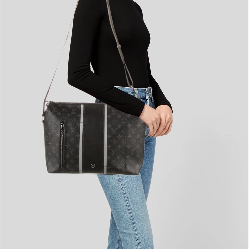 LOUIS VUITTON Monogram Eclipse Apollo Messenger MM Fragment PREOWNED/USED - Picture 3 of 8